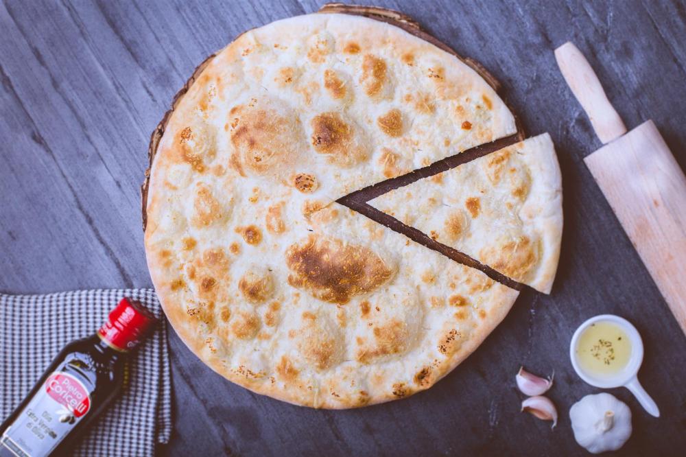 FOCACCIA AGLIO E OLIO